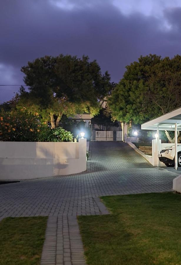 7 On South Hotel Bredasdorp Exterior photo